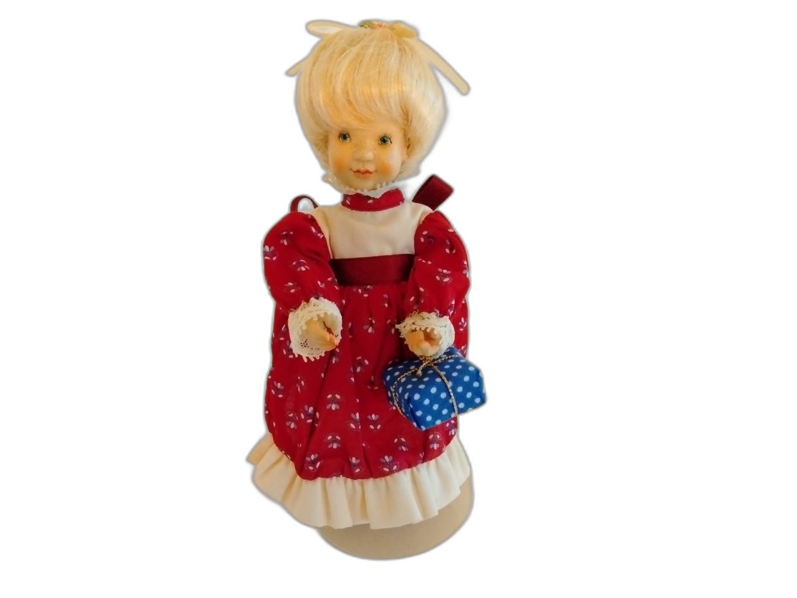A-005 - Julie - Photo 1
