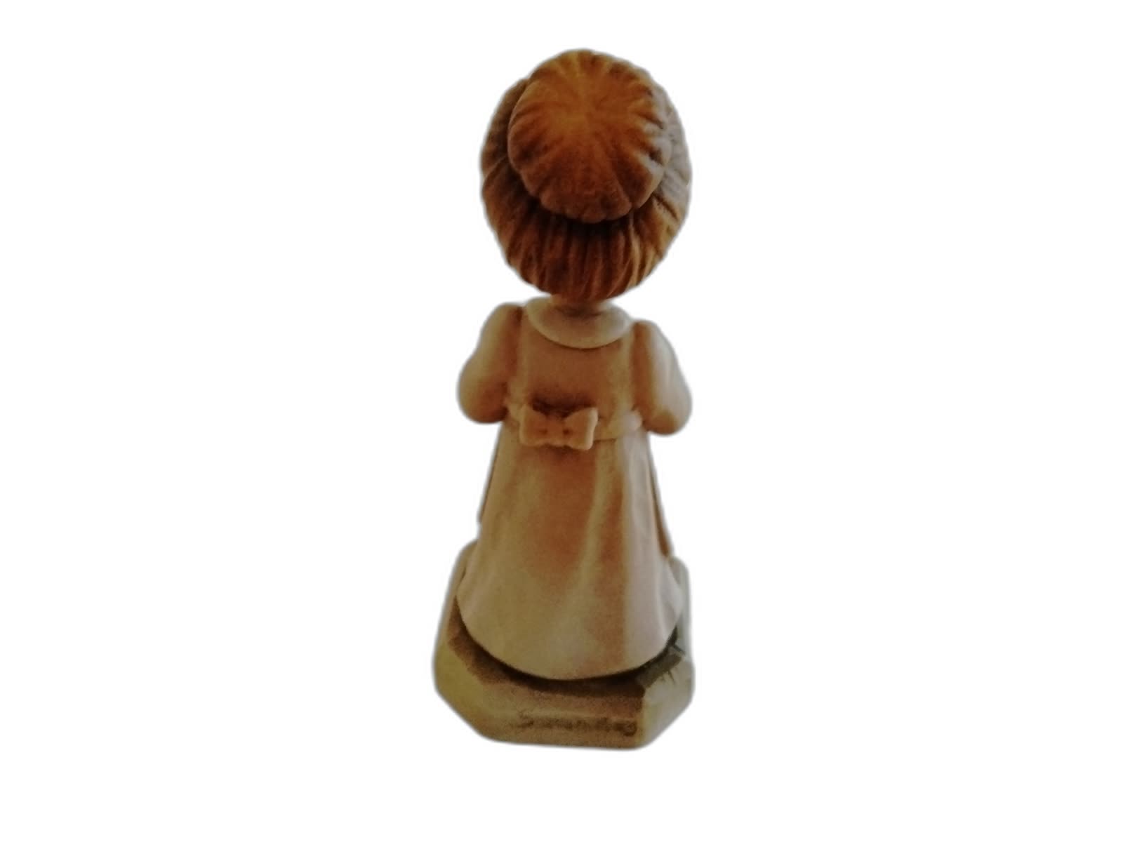 A-081 - Girl Holding Heart - Photo 4