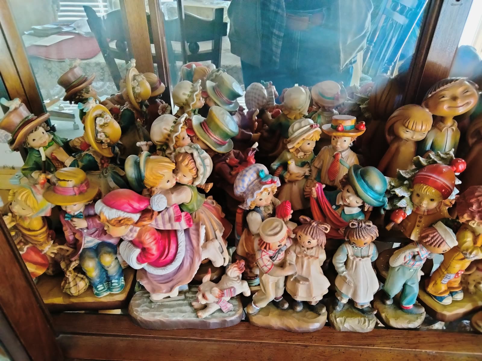 Collectibles display photo 7