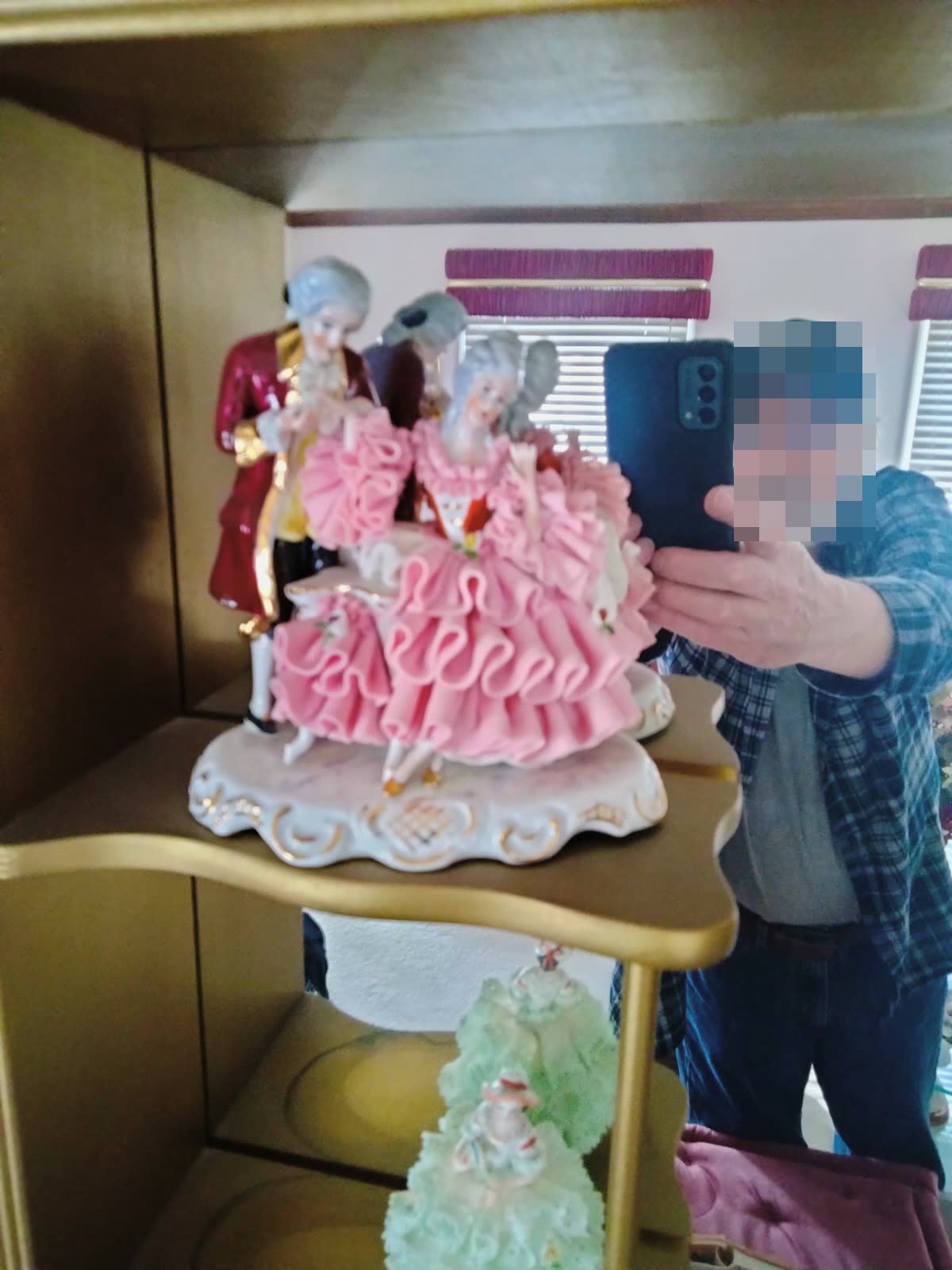 C3-001 Dresden Doll Collection image 3