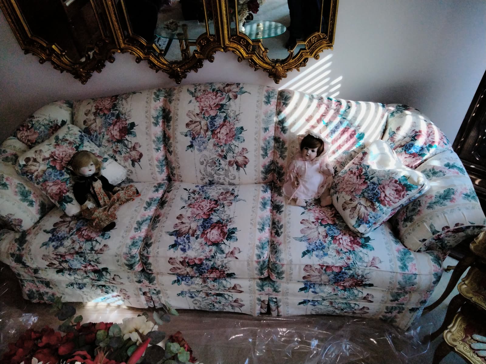 LV-001 Floral Upholstered Sofa image 1