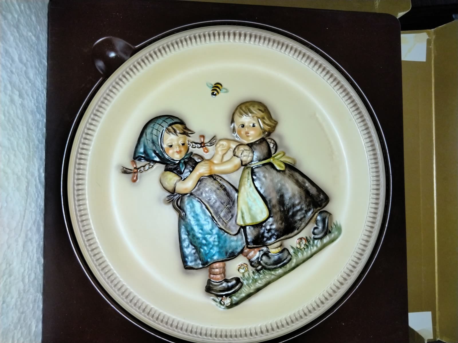 C1-001 Hummel Anniversary Plate & Figurine image 1