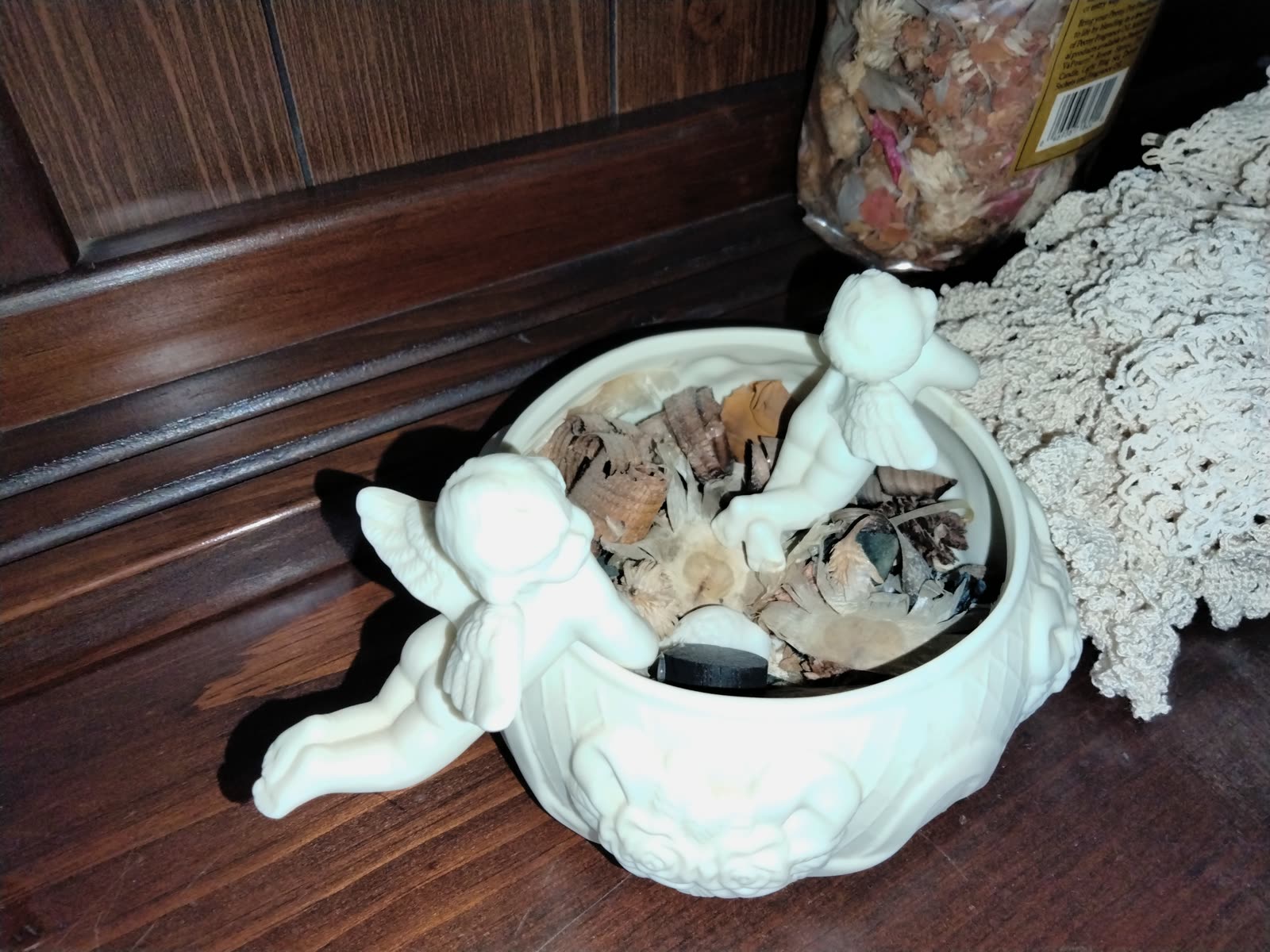 SM-004 Cherub Potpourri Dish image 1