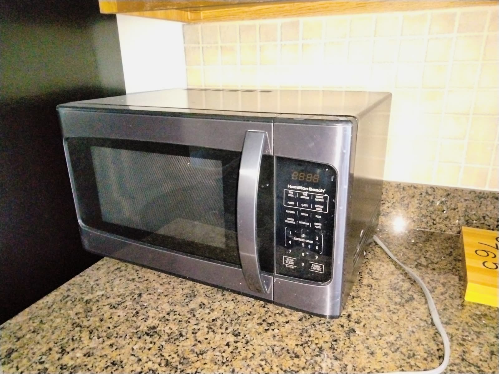 KT-002 Hamilton Beach Microwave image 2