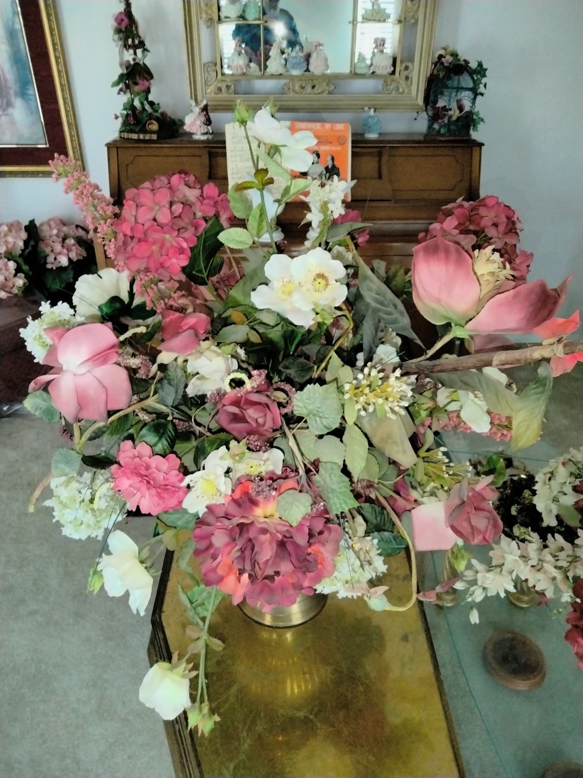 FL-018 Large Mixed Floral Arrangement image 2