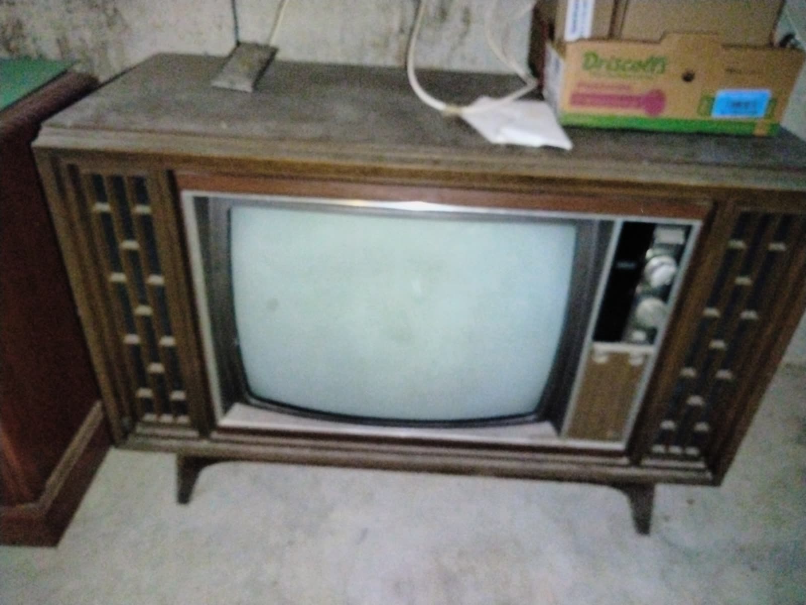 DS-012 Vintage Console Television image 1
