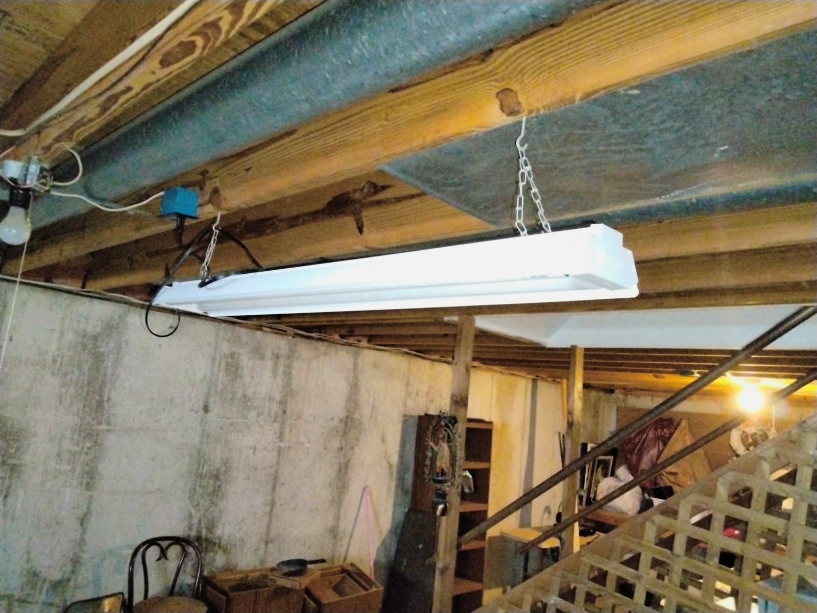 DS-007 Hanging Fluorescent Light Fixtures image 1