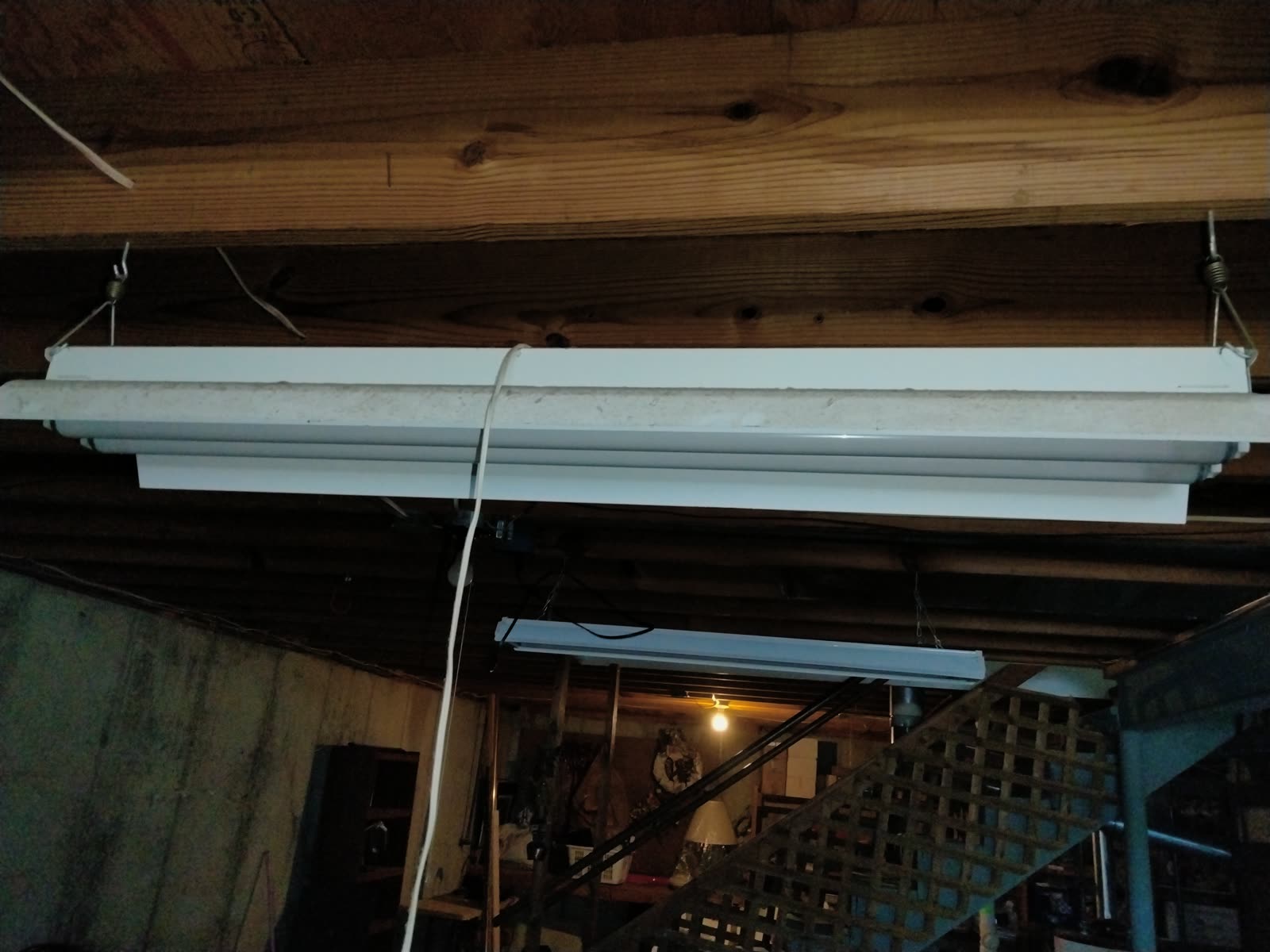 DS-007 Hanging Fluorescent Light Fixtures image 2