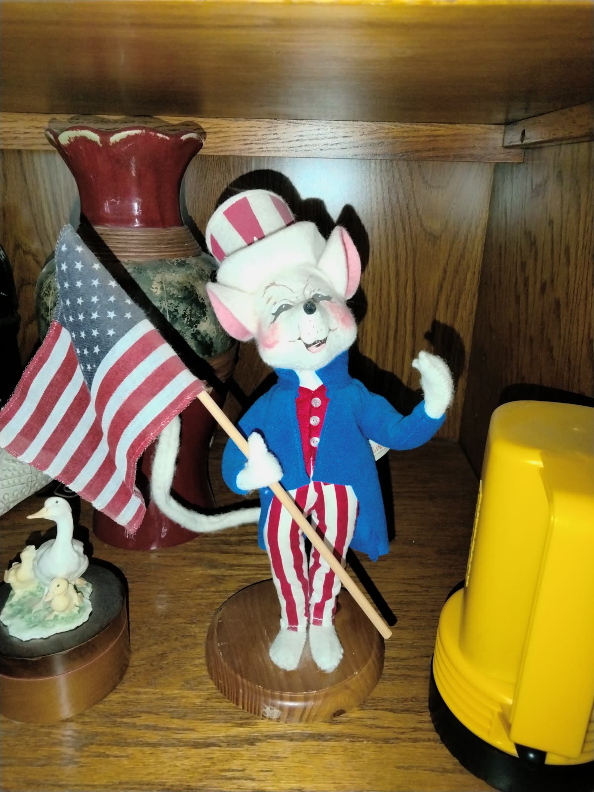 SM-017 Patriotic Mouse Figurine image 1