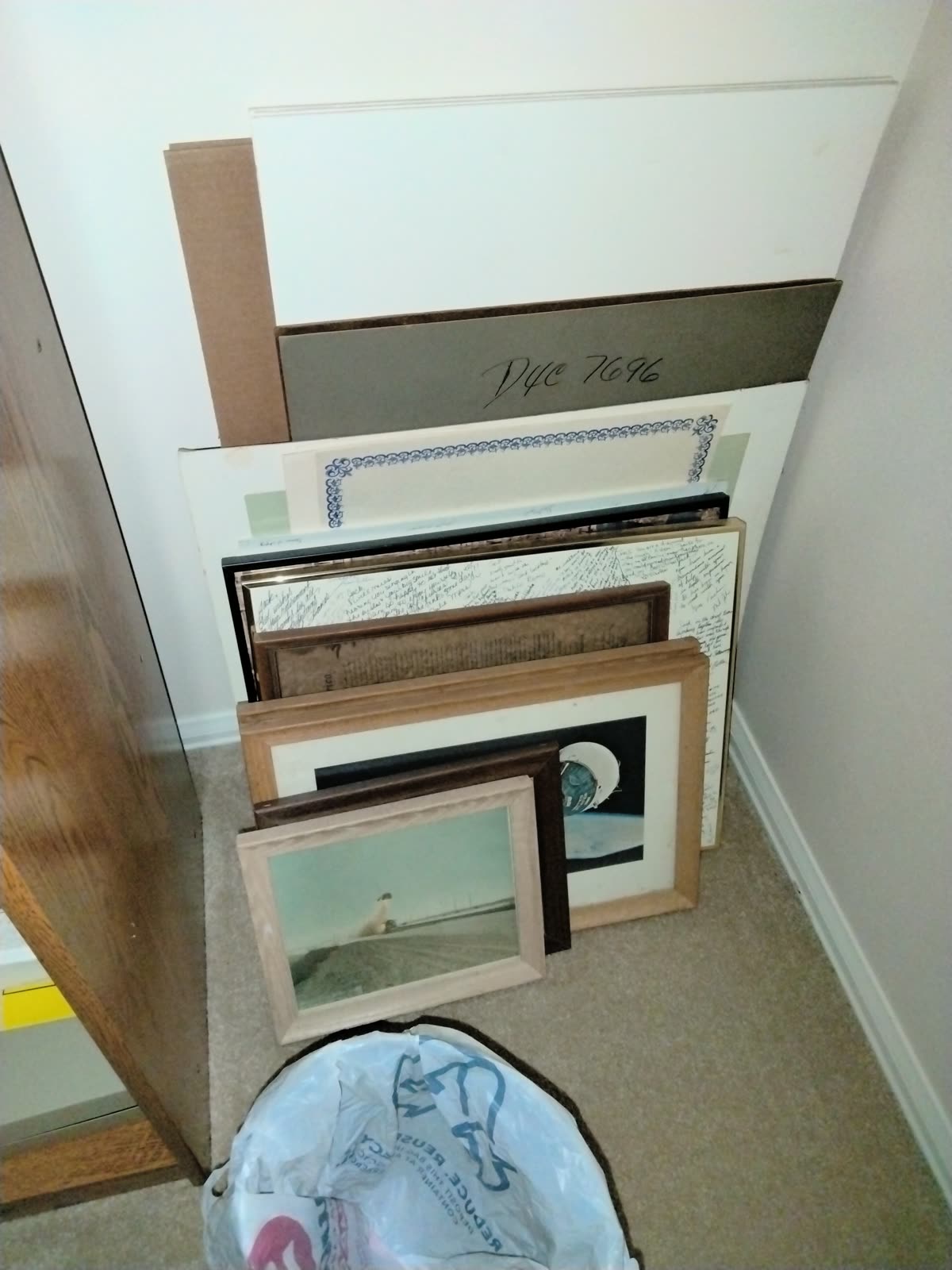 PI-014 Assorted Empty Picture Frames Lot image 1