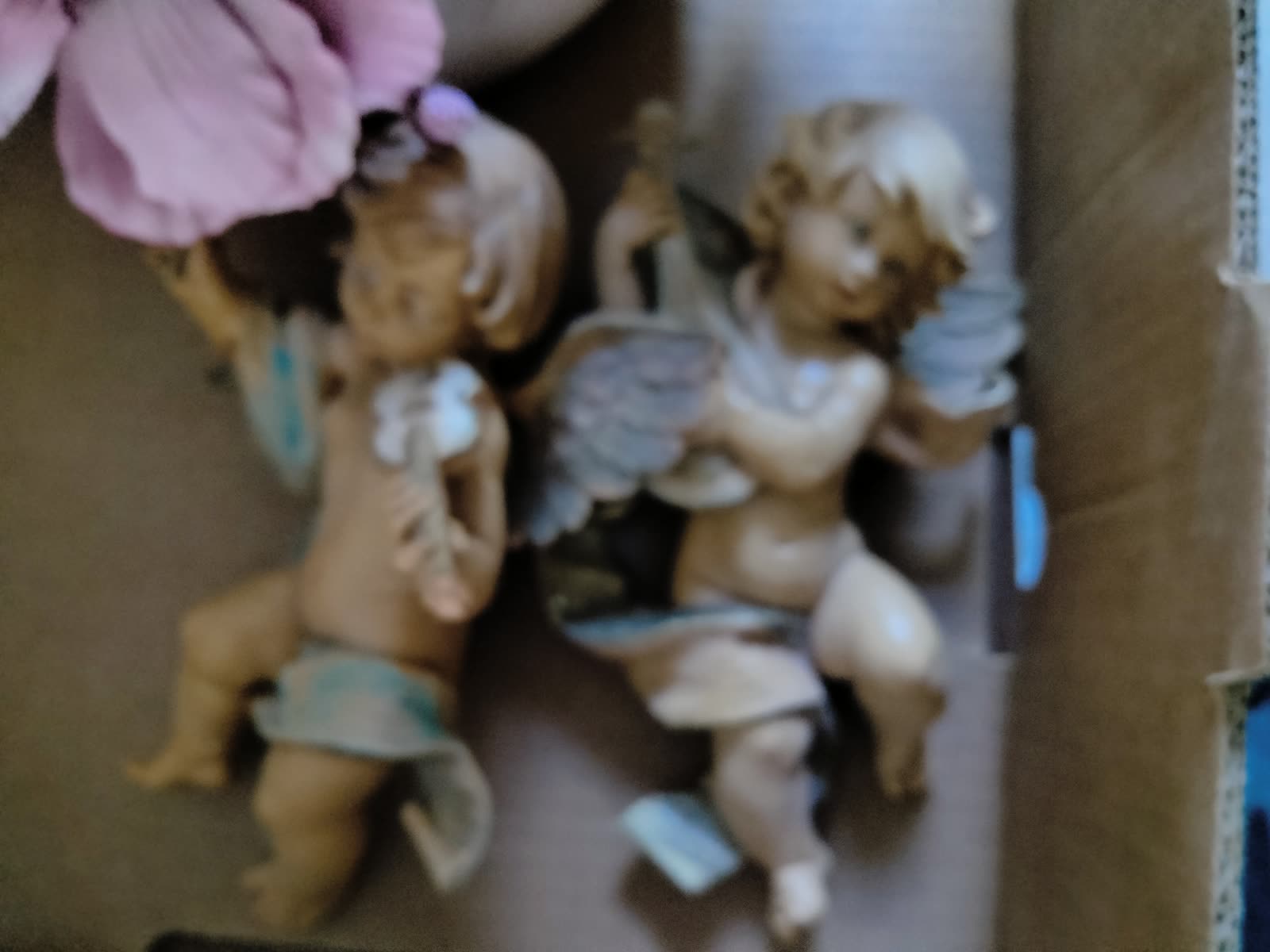 C3-013 Cherub Figurine Pair image 1