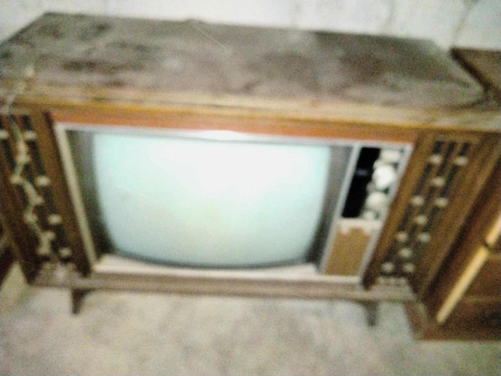 DS-012 Vintage Console Television image 2