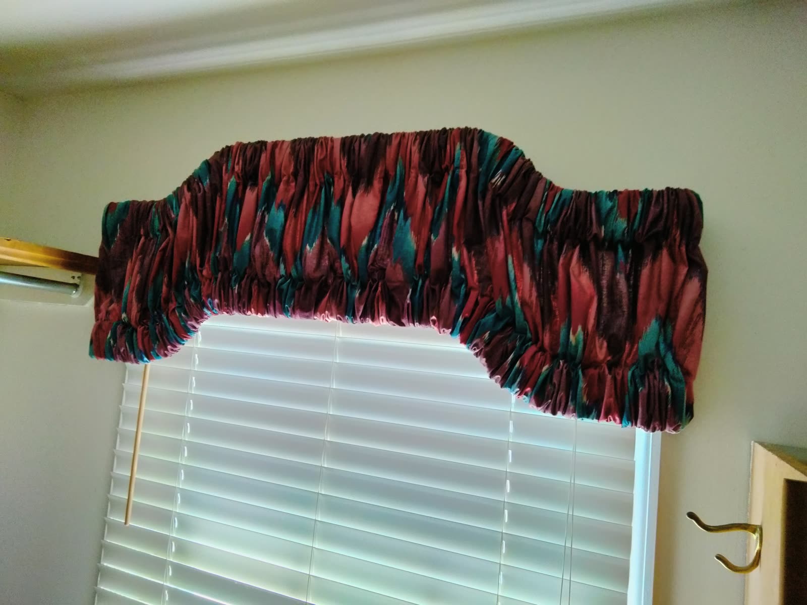 B1-008 Custom Window Drapories image 1