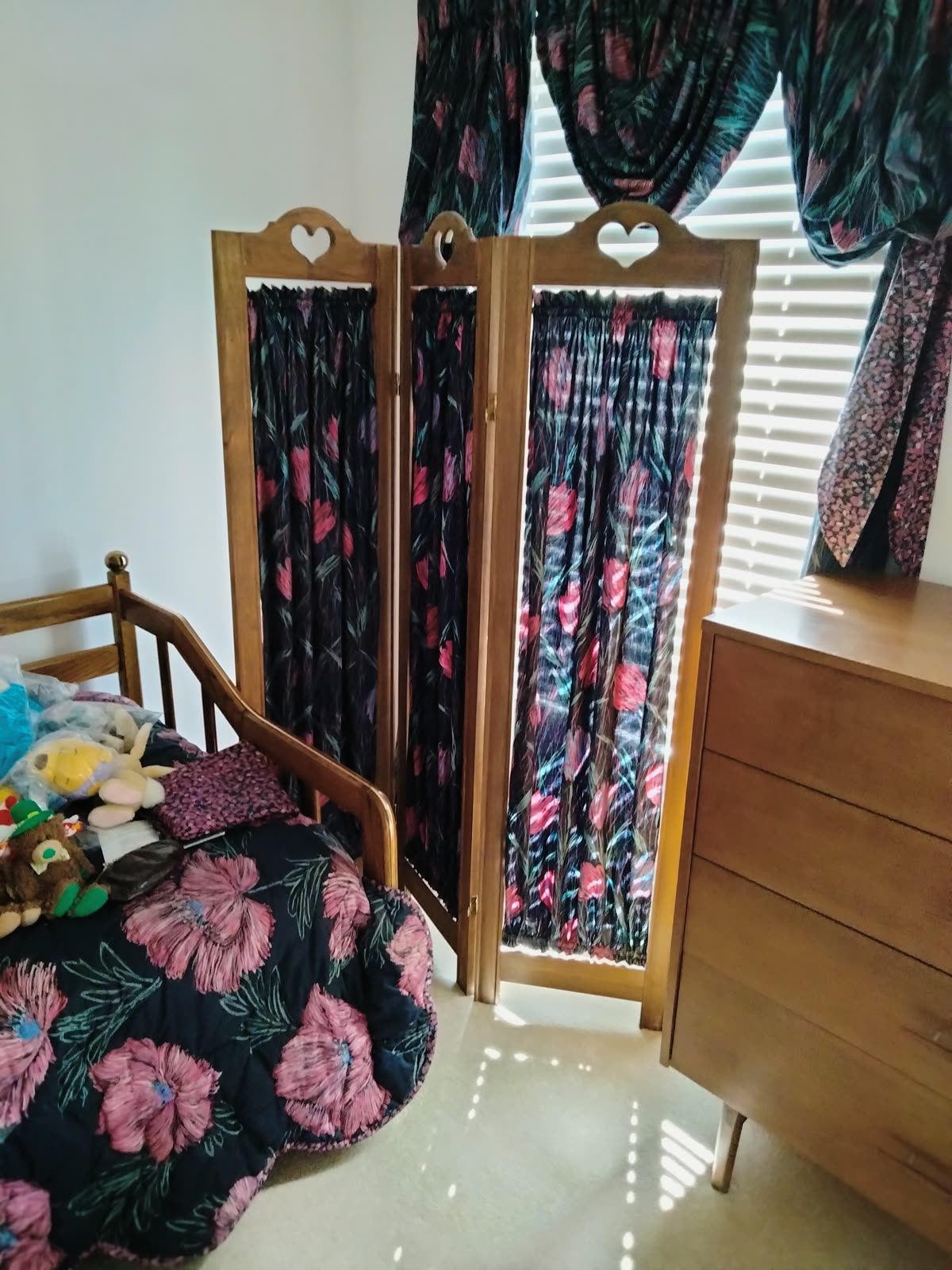 B2-006 Custom Privacy Seperator image 1