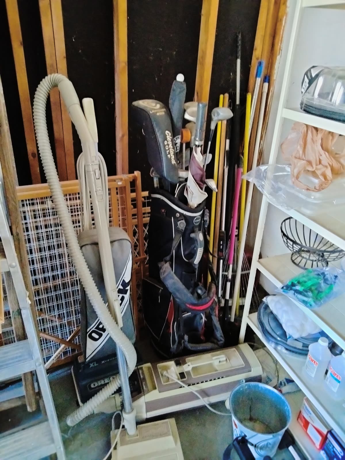 MS-010 Vintage Canister Vacuum Cleaner image 2