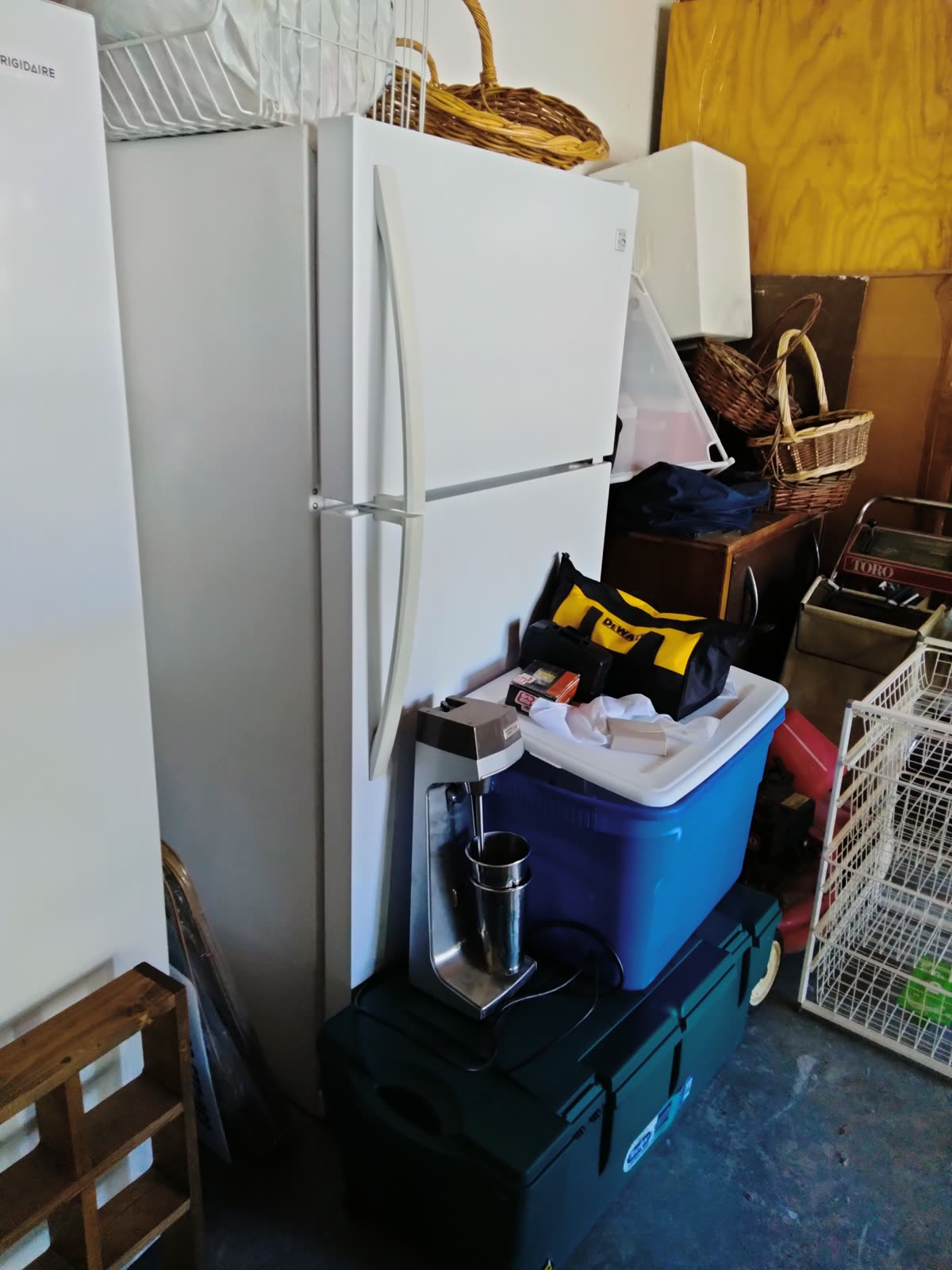 GA-005 Garage Refrigerator image 1